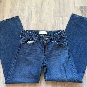 Hollister Low-Rise Baggy Jeans